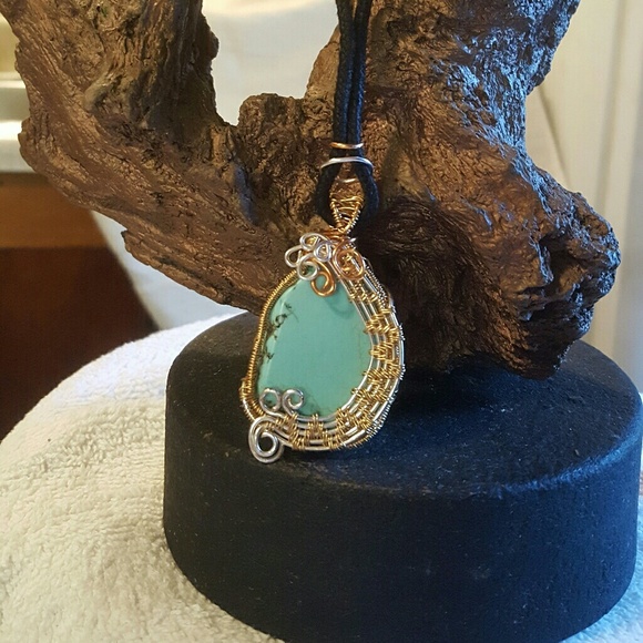 Healing Stones and Crystals,, weaved by Me - Picture 4 of 6